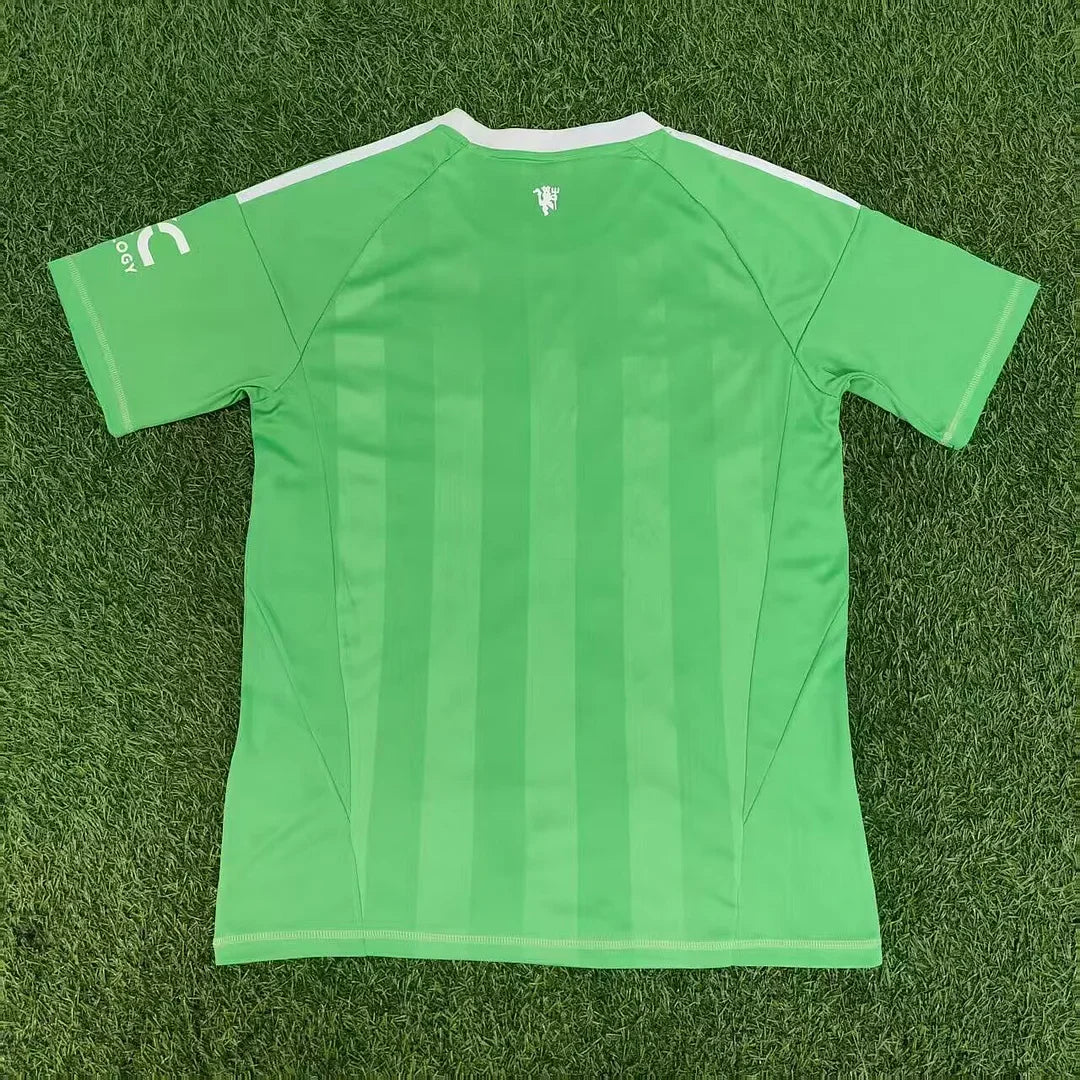 2025/2026 Manchester United Goalkeeper Green Football Shirt