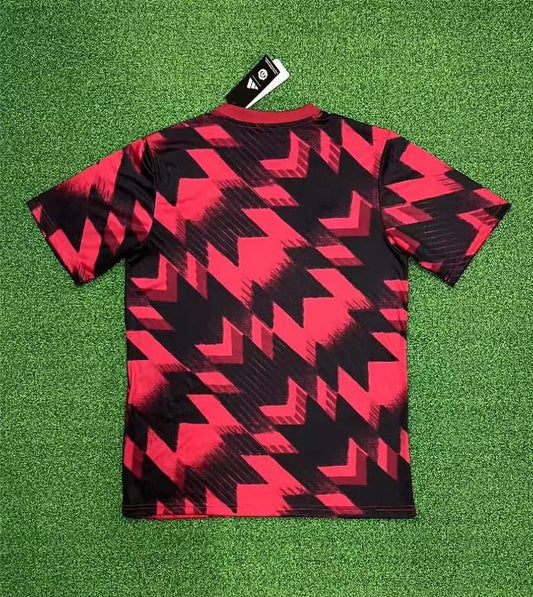 2025/2026 Manchester United Training Wear Red and black Football Shirt