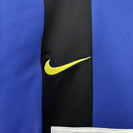 2002/2003 Retro Internazionale Milan Home Football Jersey