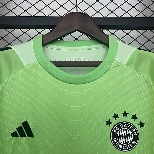 2025/2026 Bayern Munich Goalkeeper Green Football Jersey