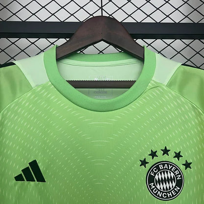 2025/2026 Bayern Munich Goalkeeper Green Football Jersey