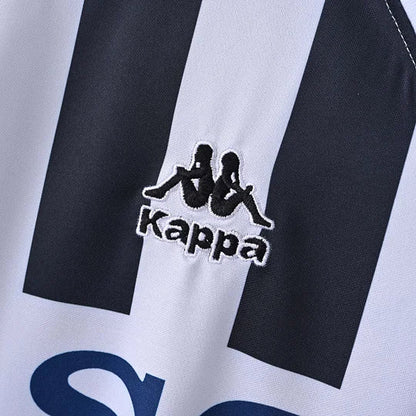 1996/1997 Retro Juventus Football Shirt Home