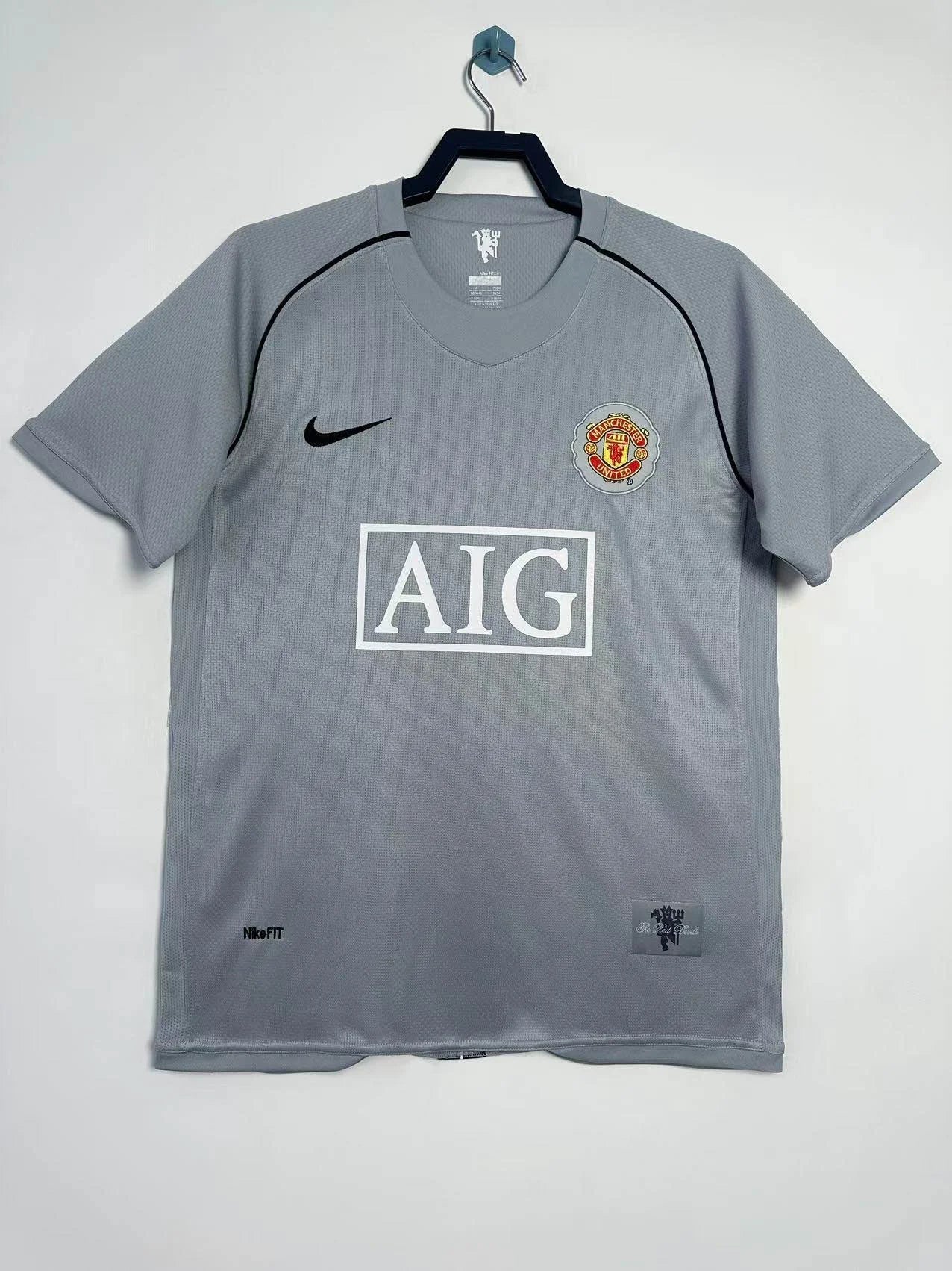 2007/2008 Retro Manchester United Goalkeeper Grey Football Shirt